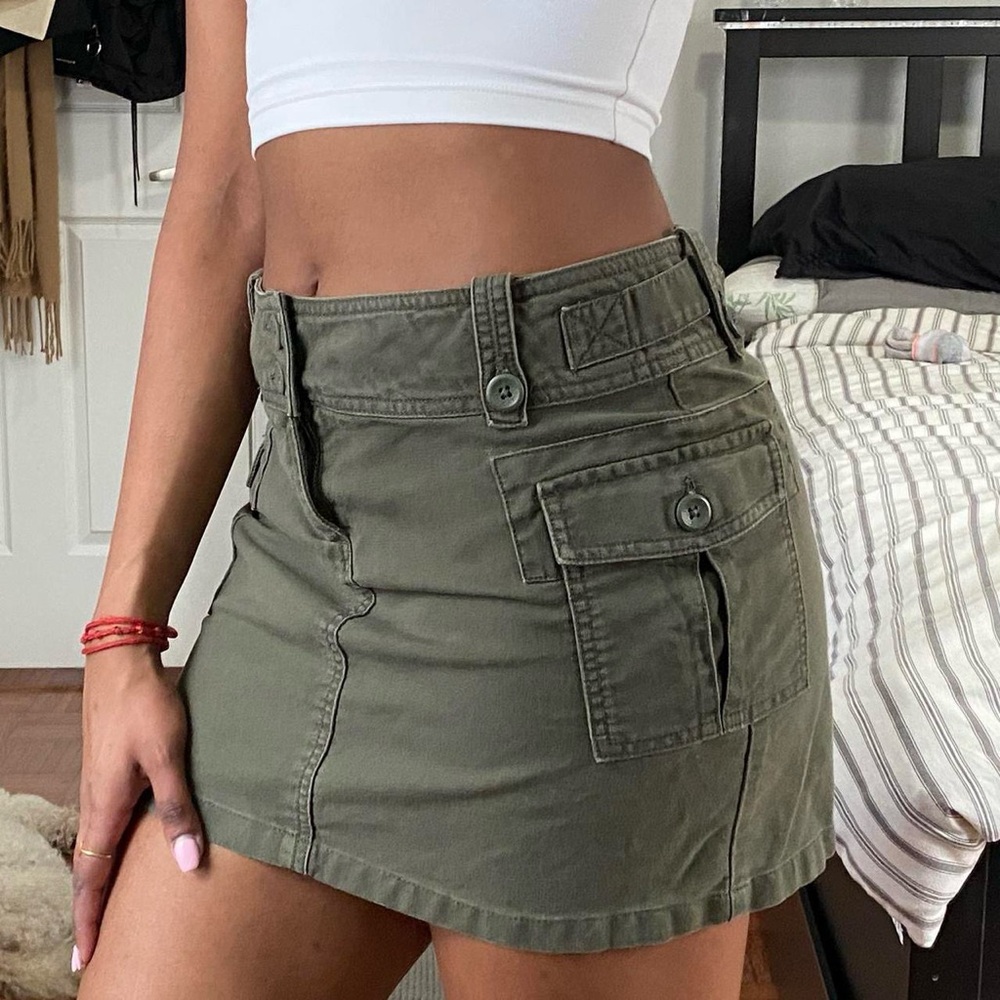 super cute y2k green cargo skirt